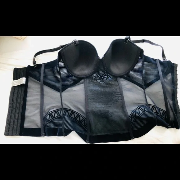 Nancy Ganz Corset - 4 bones - 14 hook and eye - Picture 4 of 4